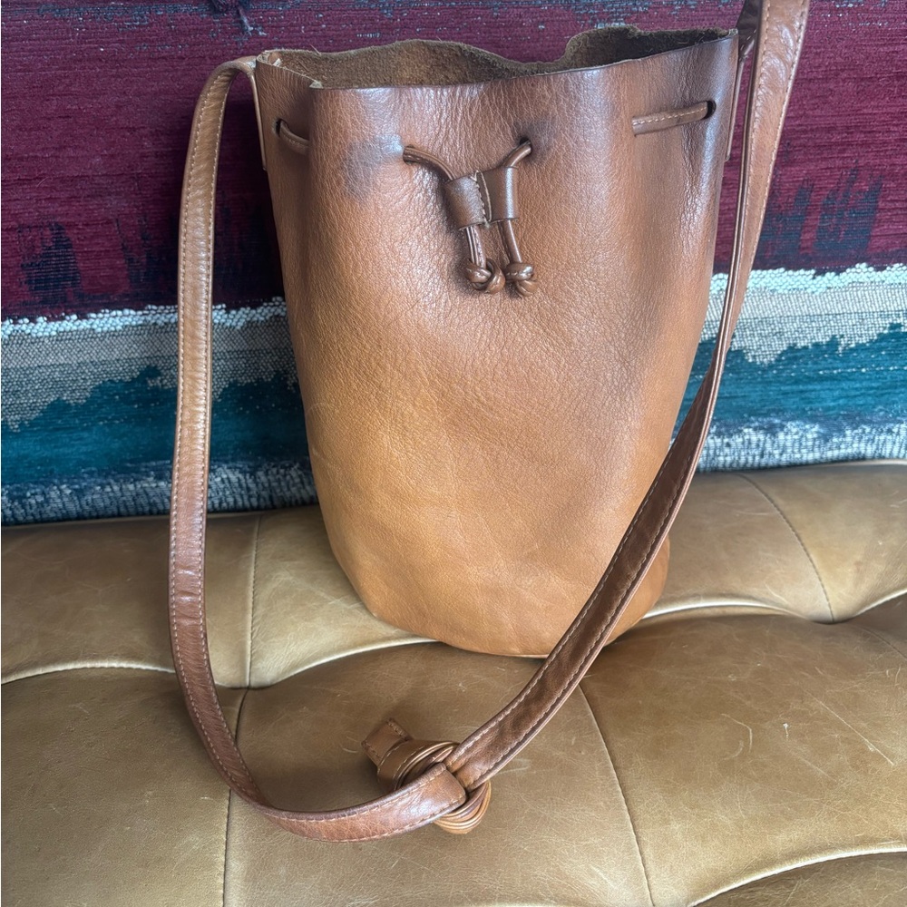 BAGGU Tan Leather Drawstring Crossbody Bag